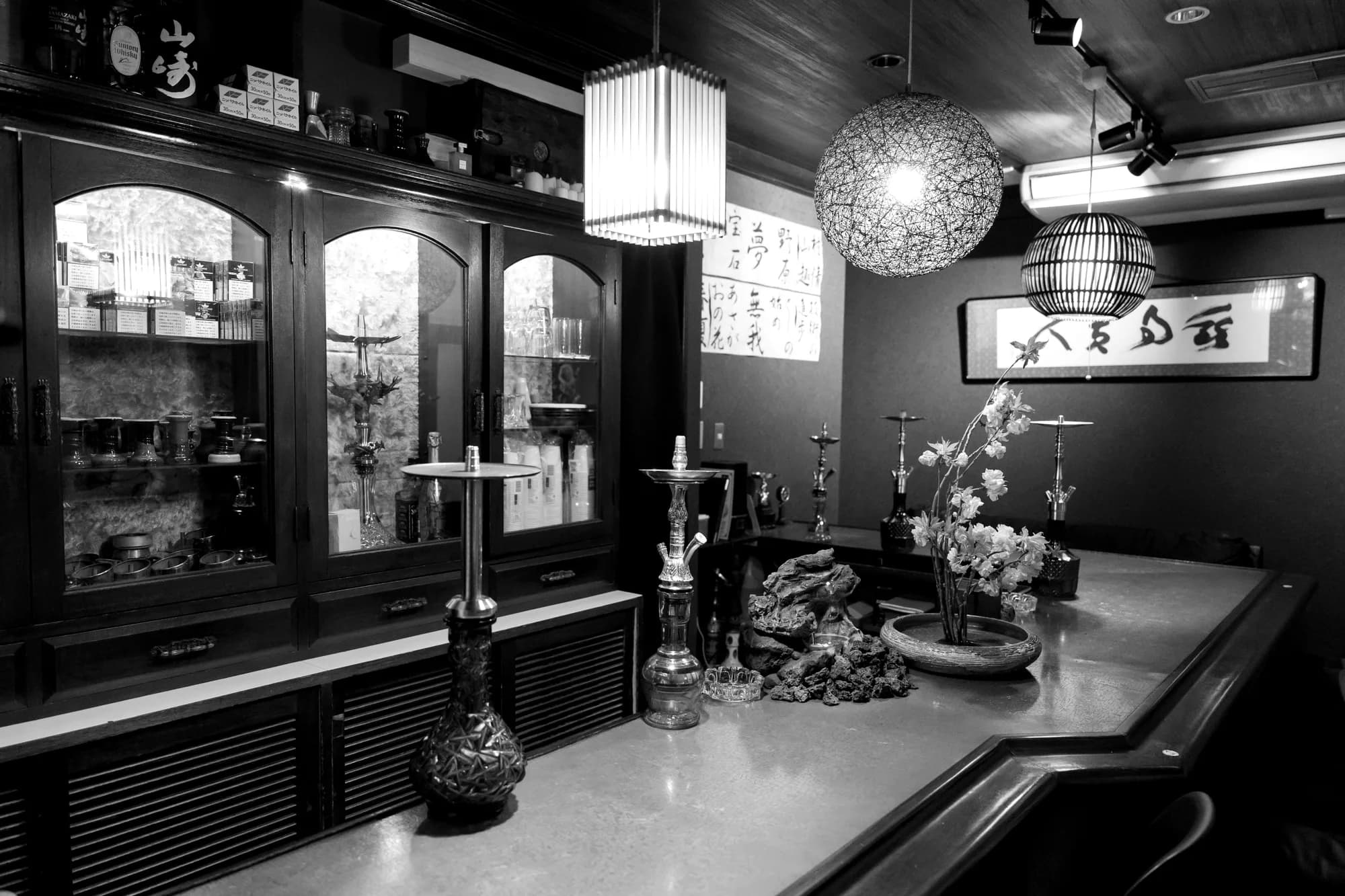S2 SHISHA 岡山本店のカウンター席